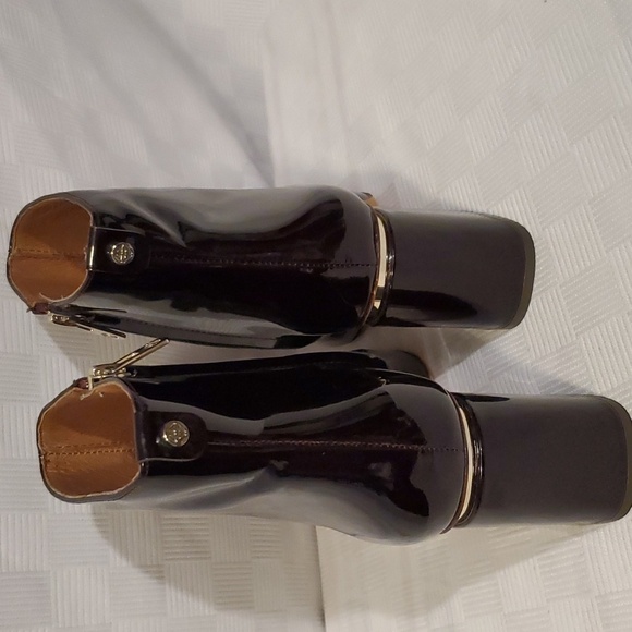 ANTONIO MELANI Black Patent Leather Aalin Block Heel Booties - Picture 3 of 10